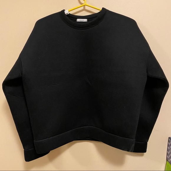 Black sportswear - Picture 2 of 2